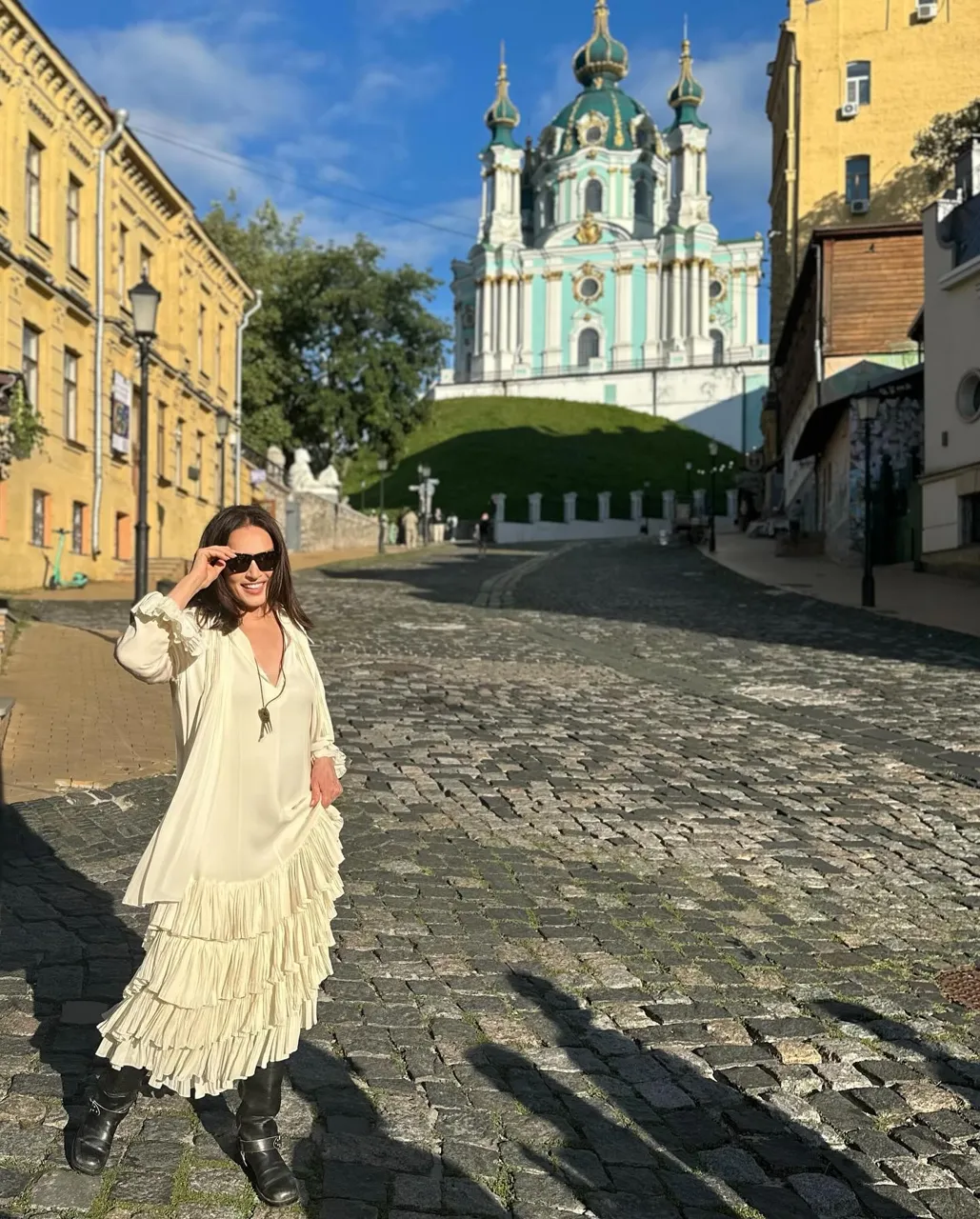 Sofia Rotaru s-a plimbat prin centrul Kievului cu ocazia împlinirii a 78 de ani