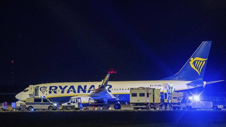 Ещё один "заминированный" самолёт Ryanair экстренно посадили в Европе