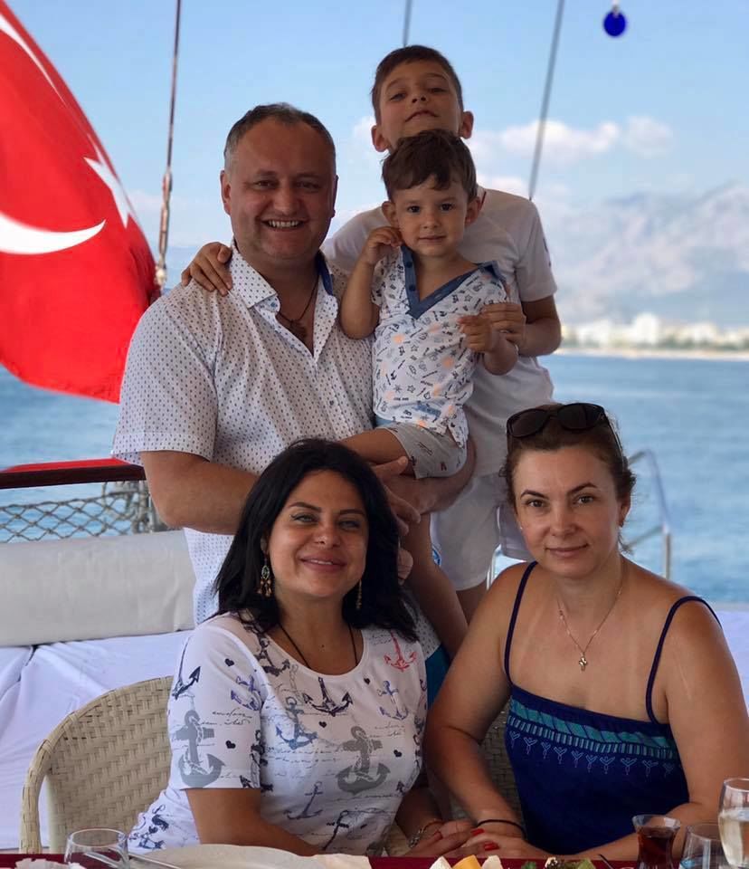 Mai întâi Nu, apoi Da. Consulul onorific al RM în Antalya: Familia Dodon a stat în hotelul meu