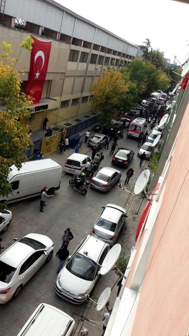 Пять человек пострадали при взрыве мотоцикла в Стамбуле
