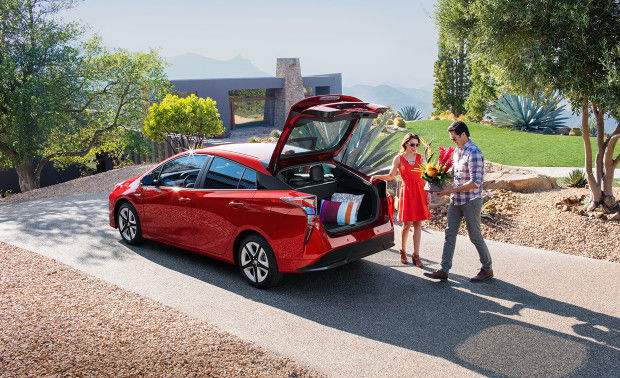 Toyota Prius 2016, declarat cel mai eficient automobil hibrid din lume
