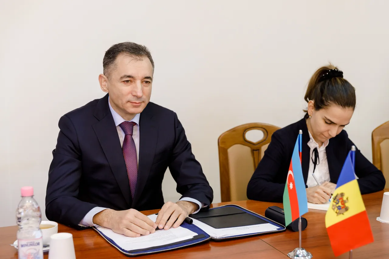 Руководство Таможенной службы провело встречу с послом Азербайджана в Молдове