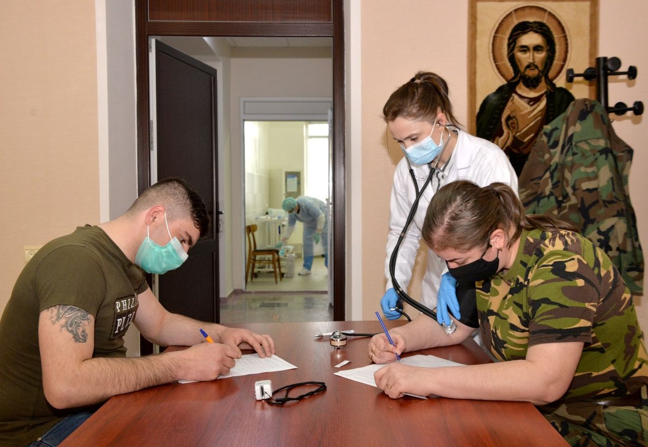 Около 400 военнослужащих Национальной армии были вакцинированы от COVID-19