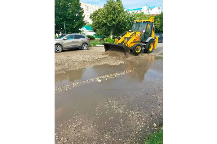 Последствия дождей в Чадыр-Лунге устраняли дорожные службы Молдовы
