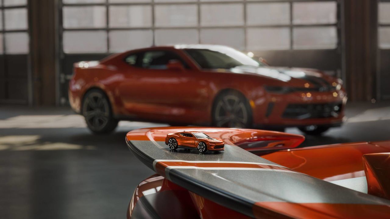 Chevrolet и производитель игрушек Hot Wheels построили дрэговый Camaro