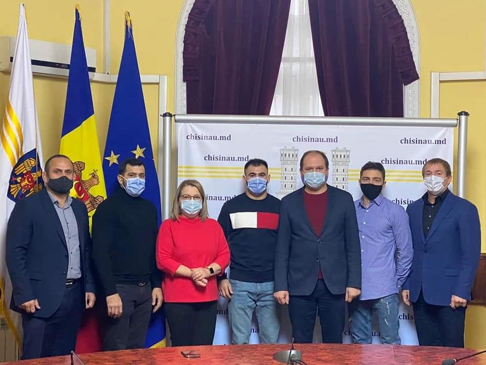 Чебан: Спортсмены Виктор Стерпу и Денис Виеру получили почетные дипломы