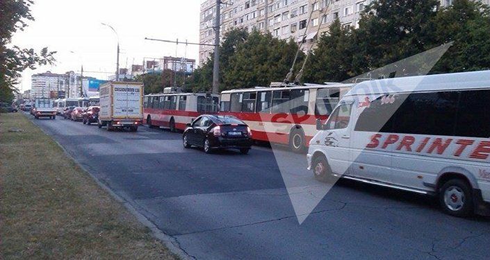 На Чеканах парализовано движение из-за ДТП