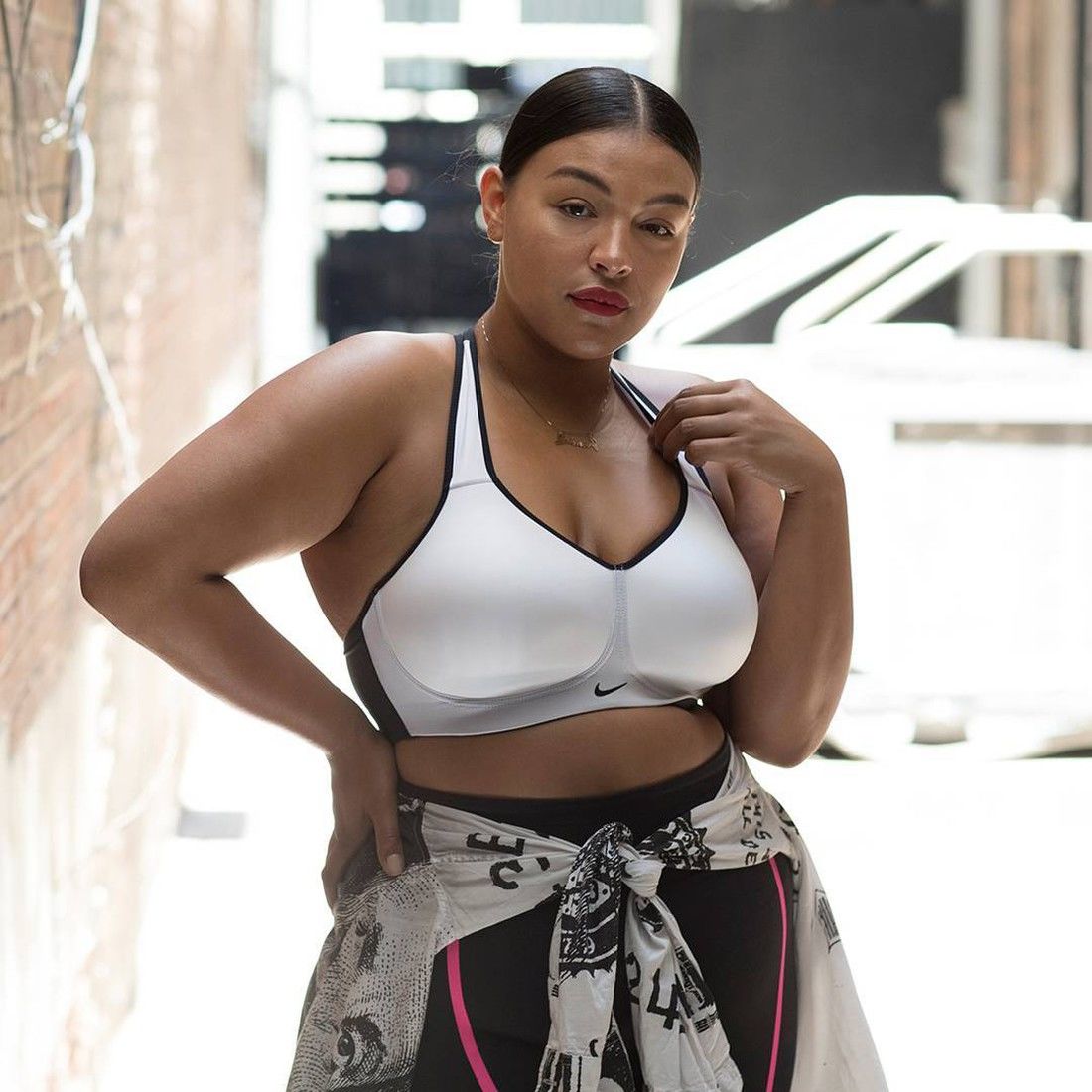 Nike убеждают нас, что девушки plus-size занимаются спортом