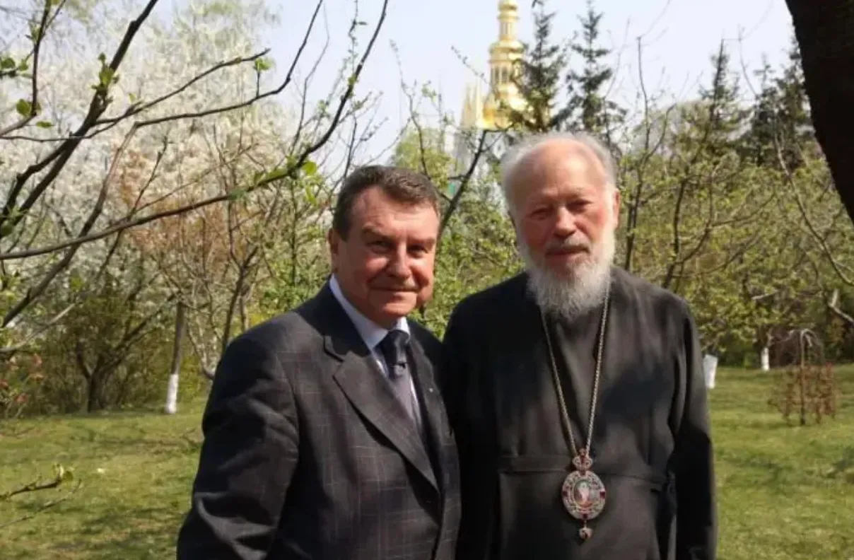 Patriarhul rus Kirill, suprins cu o bijuterie bisericească furată din Ucraina acum 10 ani