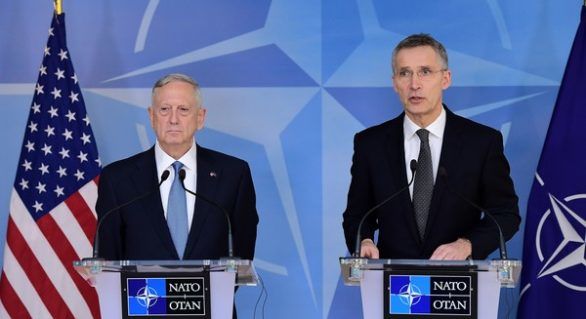 Atac cu rachete: Șeful Pentagonul și cel al NATO, la un pas de moarte