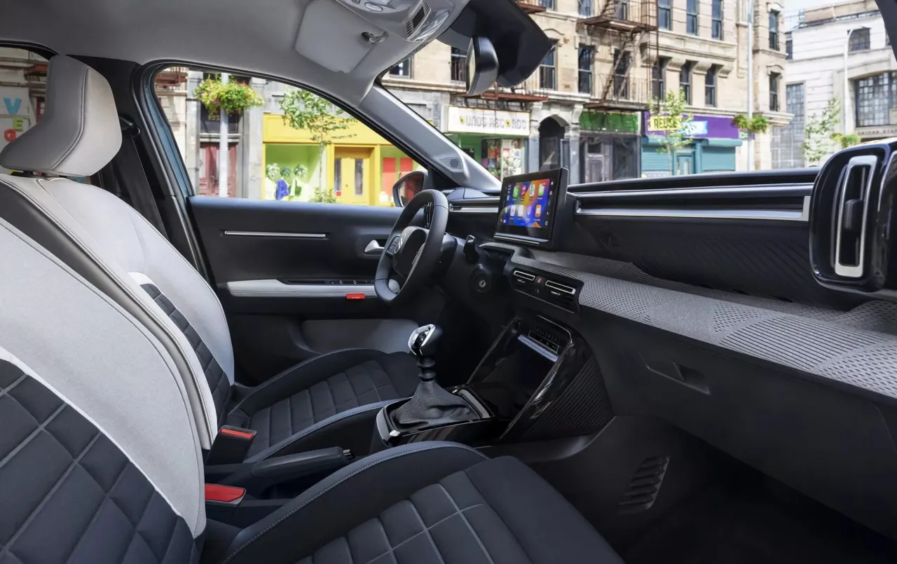 Citroen официально представил электромобиль e-C3 за 15 000 евро