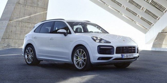 Porsche представил новый гибридный Cayenne