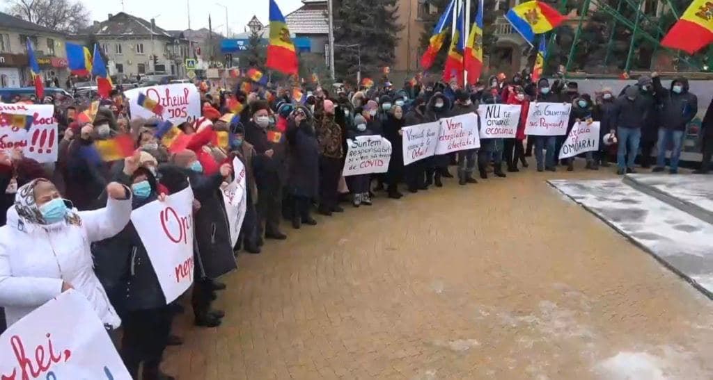 Жители Оргеева вышли на протест с требованием отставки правительства