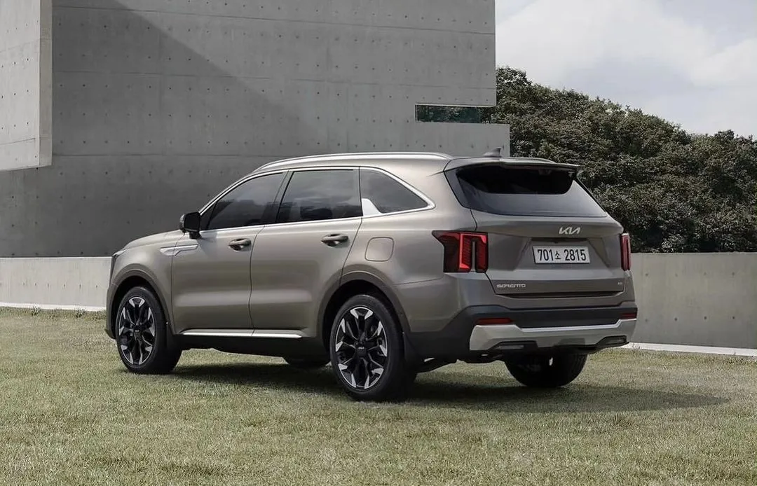 В Сети опубликовали снимки нового Kia Sorento 2024