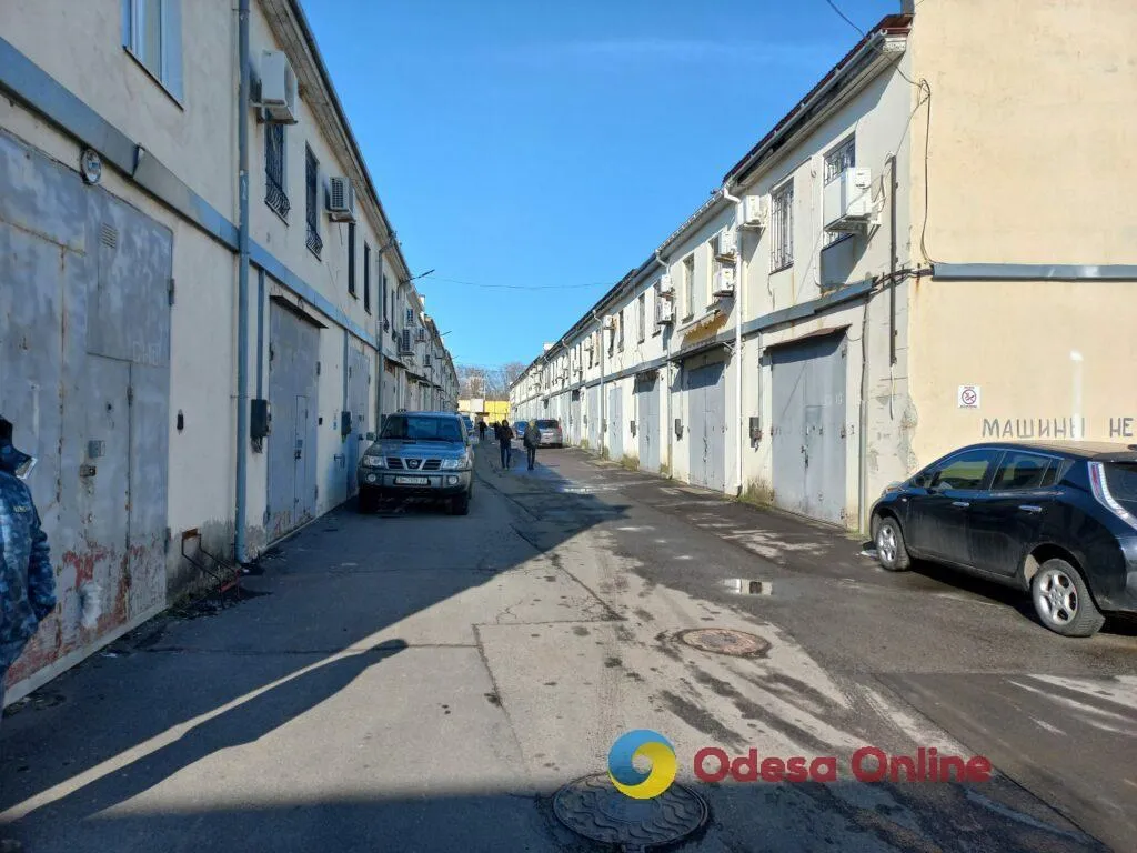 Склады возле рынка «7-й километр» продали на аукционе