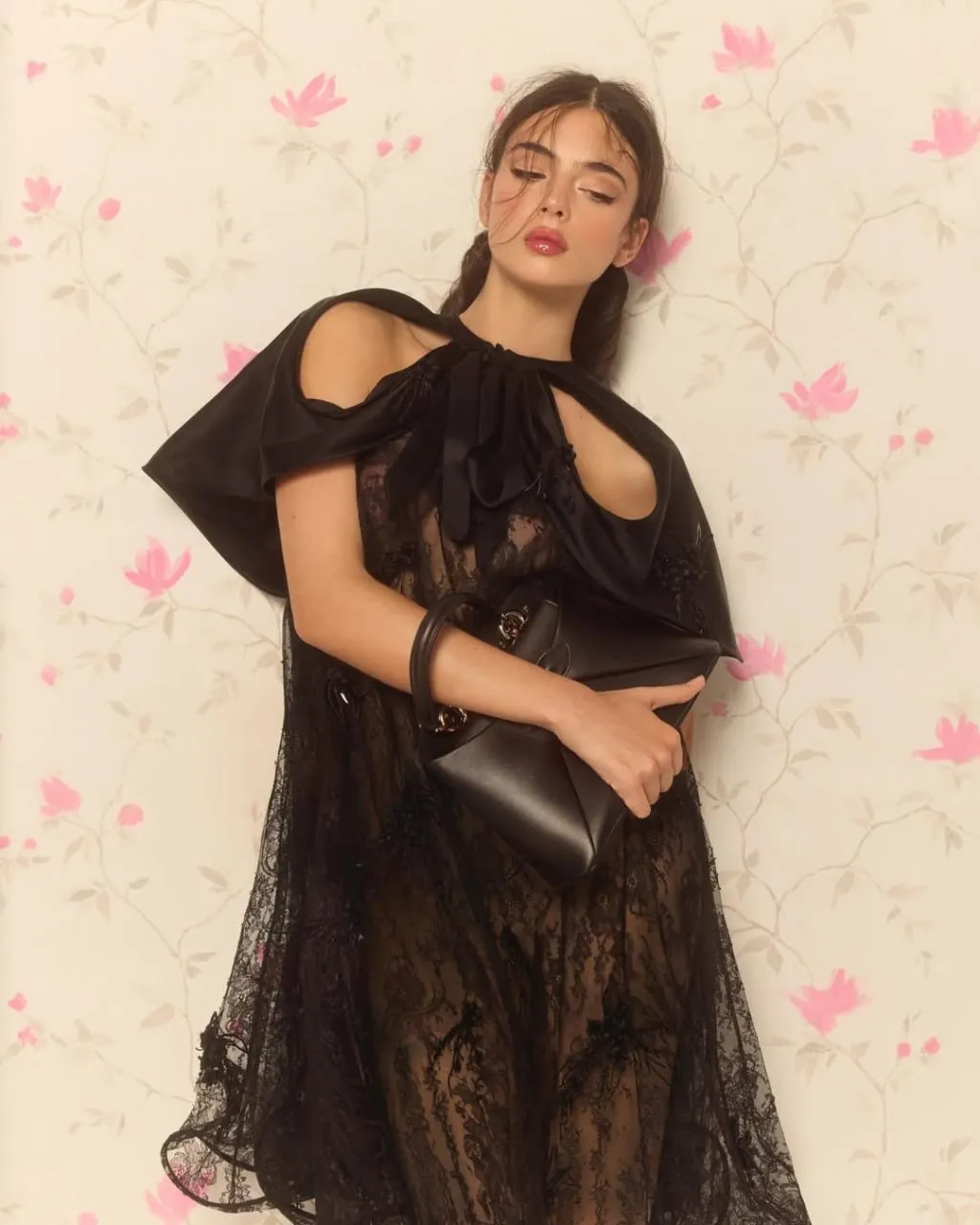 Дочь Моники Беллуччи в кукольном образе снялась для глянца