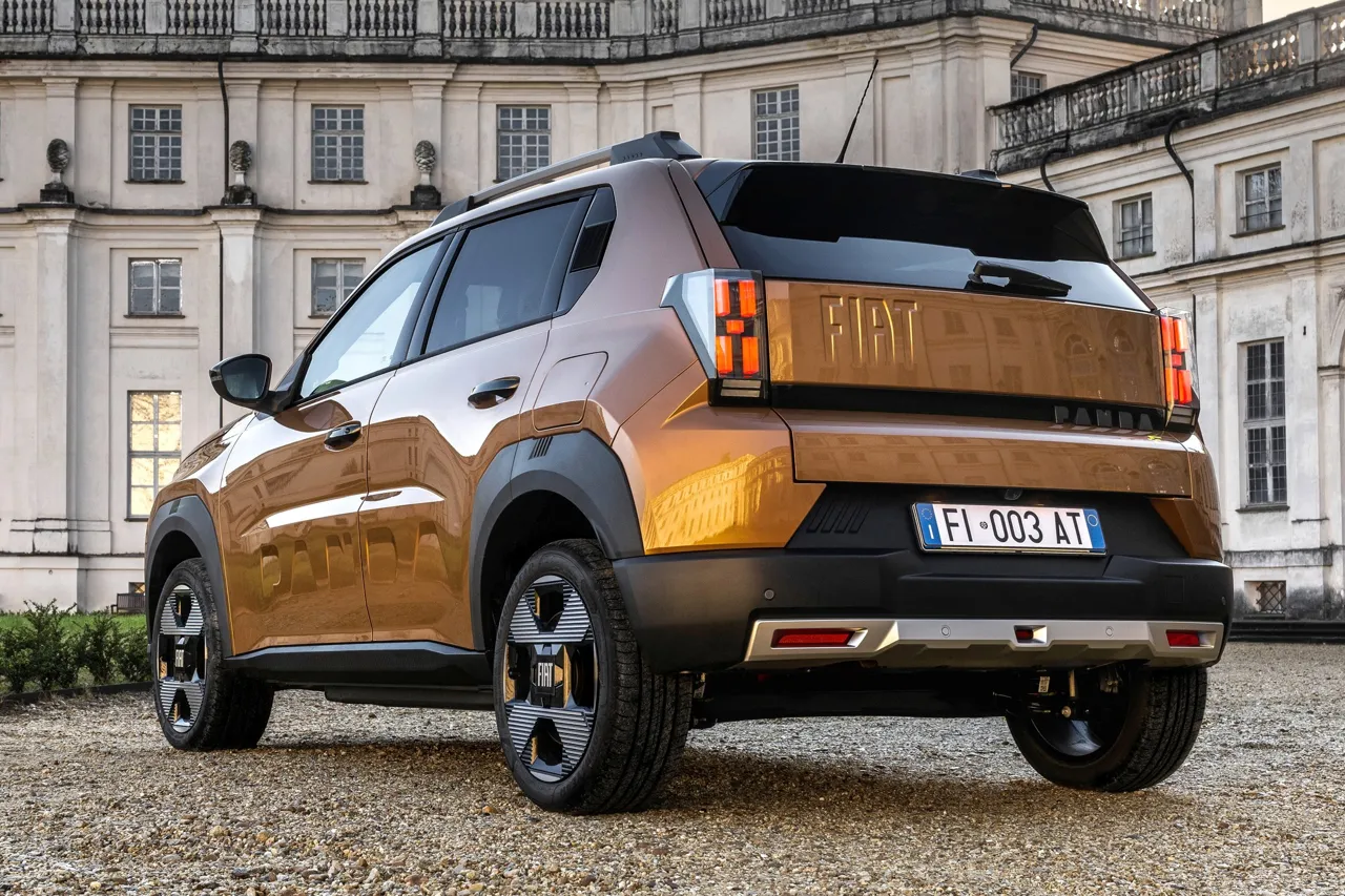 Modelul bugetar cross-hatchback Fiat Grande Panda, lansat pe piață fără variantă pe mecanică