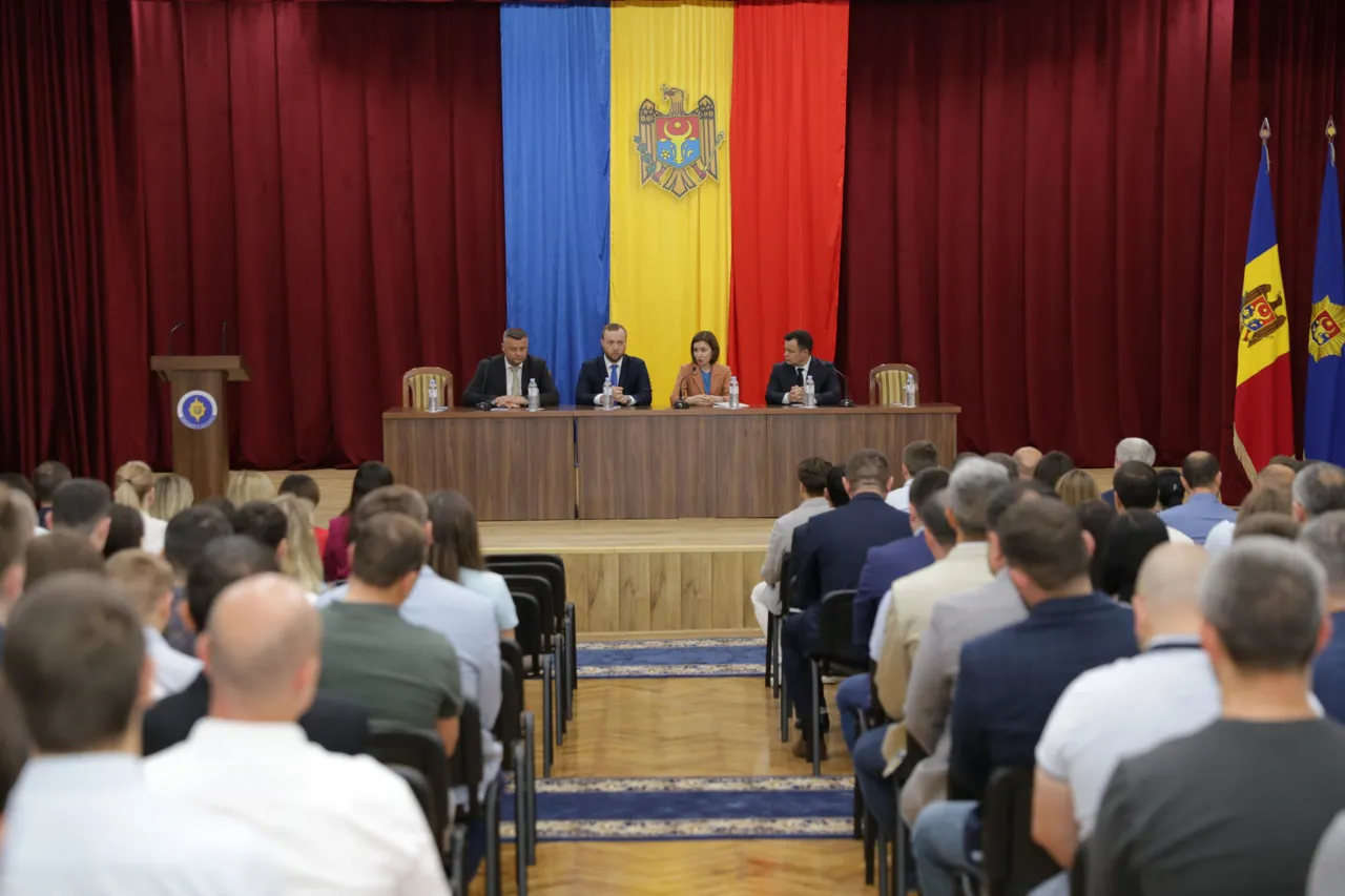 Майя Санду официально представила нового директора СИБ
