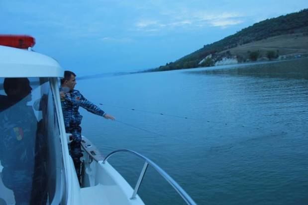 1,4 km de plase și zeci de kilograme de pește, depistate de inspectori la branocnieri pe lacul de acumulare Dubăsari