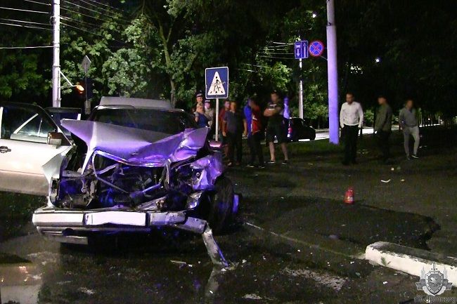 В двух серьезных ДТП в Тирасполе на выходные пострадали двое взрослых и ребенок
