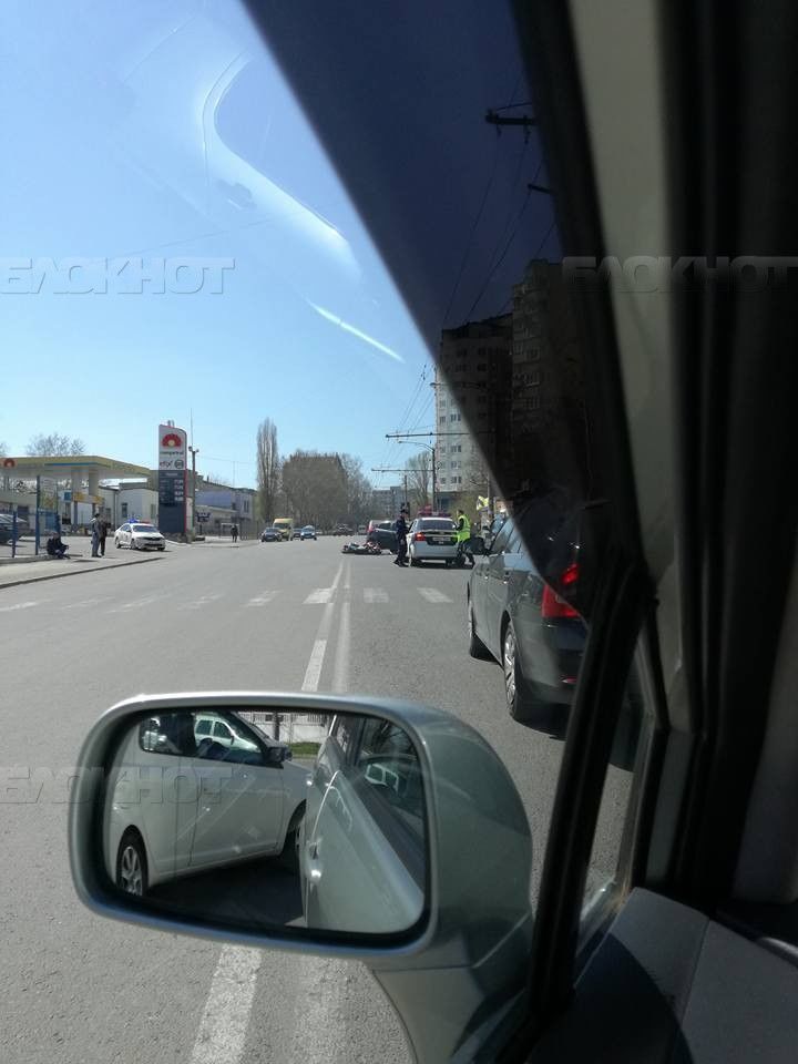 В Кишиневе мотоцикл столкнулся с автомобилем