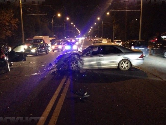 На улице Михай Витязул столкнулись два автомобиля