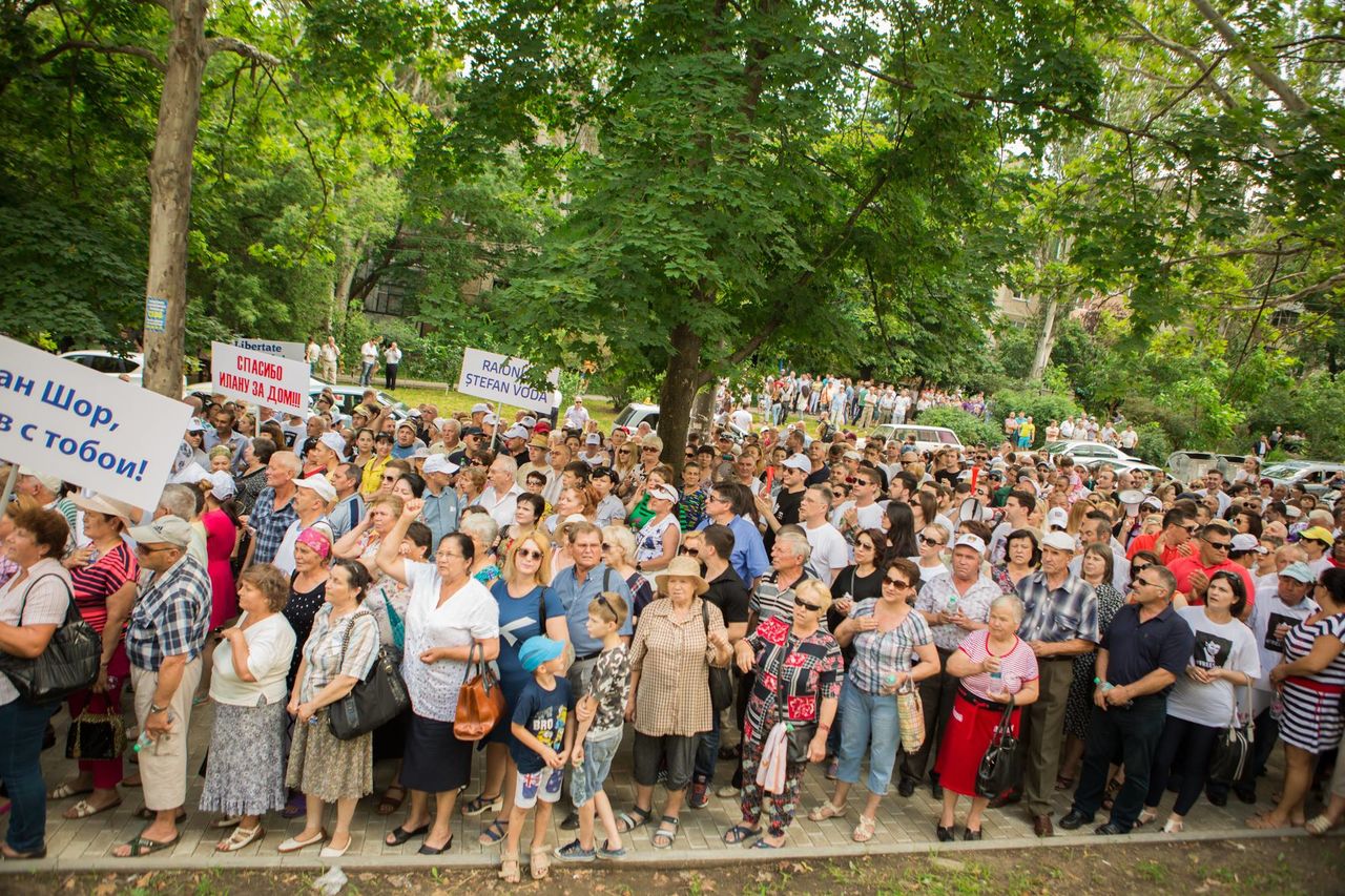 Сотни жителей Оргеева требуют освобождения Илана Шора