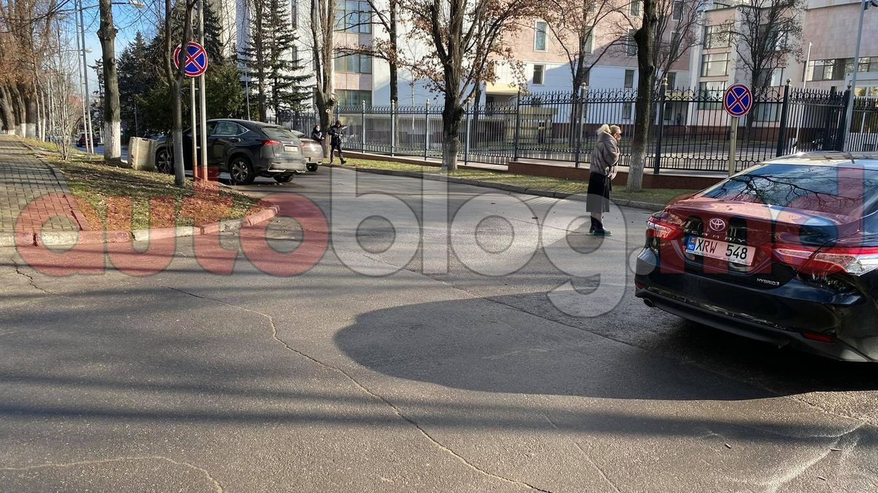 У парламента произошло ДТП: в одном из авто находился Павел Филип