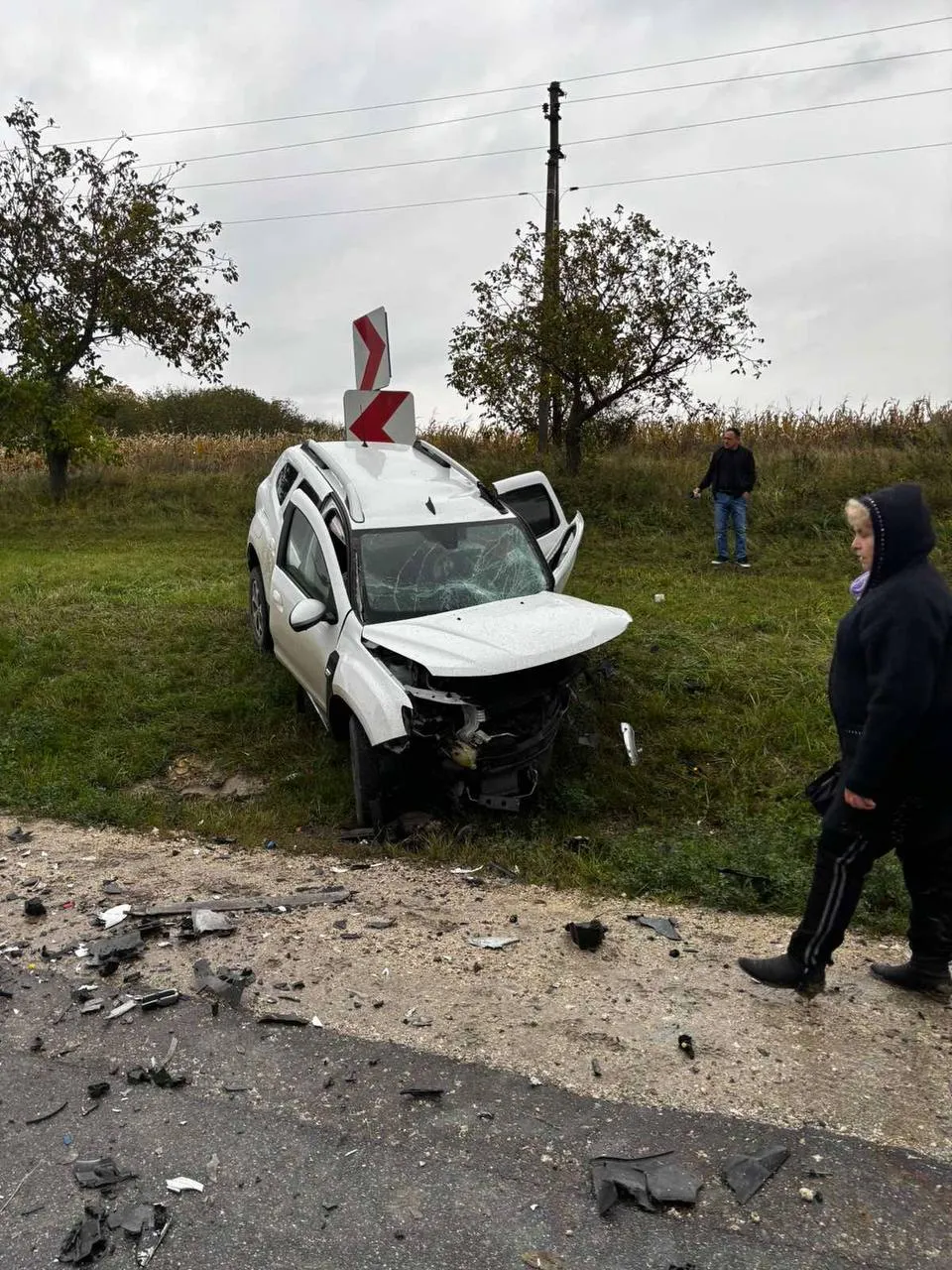 В Глодянах девушка на Mercedes вылетела на встречку, пострадали шесть человек