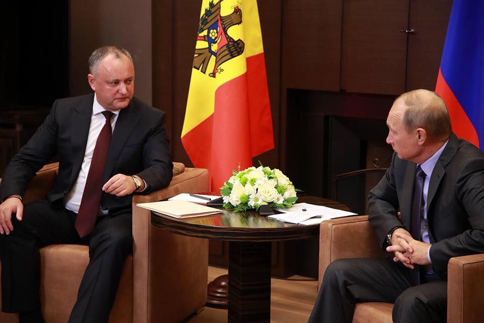 Стало известно, о чем говорили Додон и Путин в Сочи