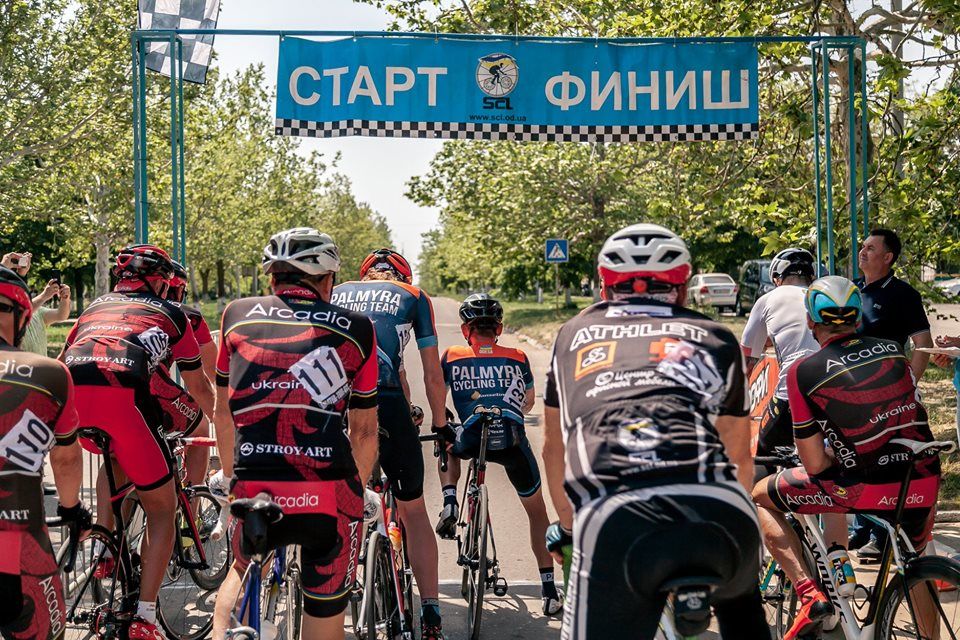 Велосипедисты из Украины и Молдовы сразились за Кубок мэра в Теплодаре