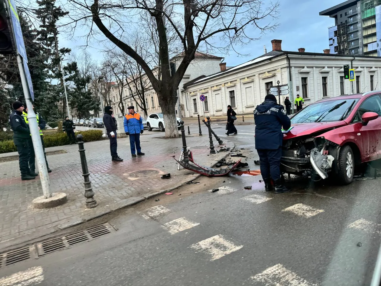 В центре Кишинева произошло ДТП: столкнулись два автомобиля