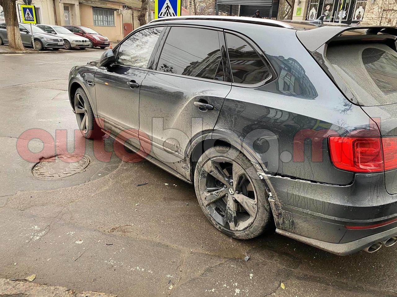 В центре Кишинева Bentley столкнулся со Skoda