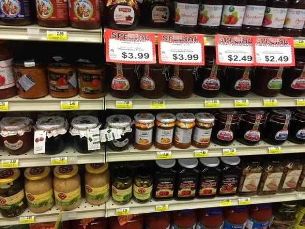 Sucuri și dulcețuri moldovenești în magazinele din Chicago. Ce preţuri au