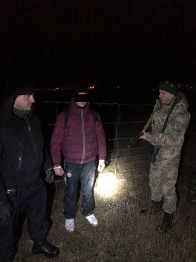 Пограничники с помощью тепловизора обнаружили нарушителя молдо-украинской границы