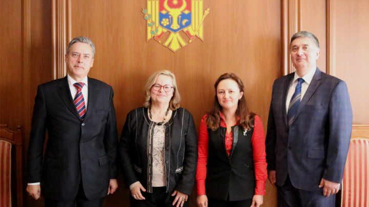Госсекретарь МИДЕИ Каролина Перебинос встретилась с послом Австрии