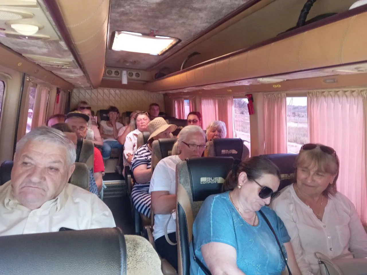 Десятки автобусов с людьми направляются на протест в Кишинев