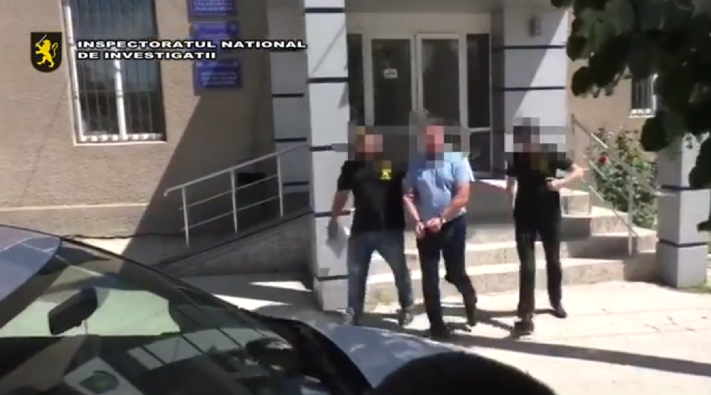 Опубликовано видео задержания чиновников в связи с растратой бюджетных средств