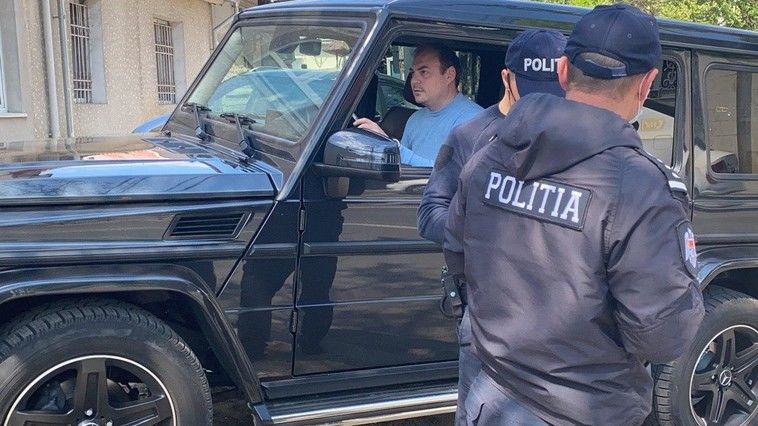 Никифорчук припарковал свой Gelandewagen на тротуаре в центре Кишинева