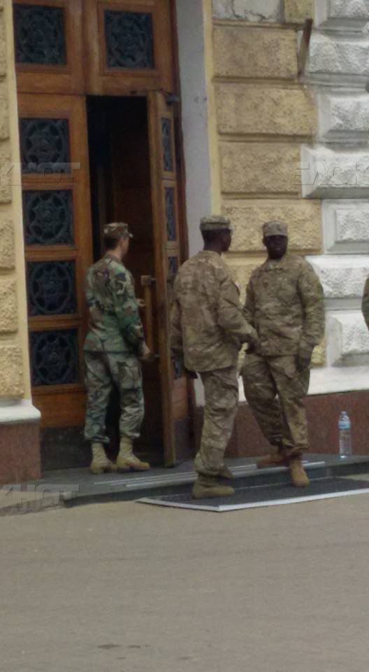 Киртоакэ предоставил в пользование американским военным здание примэрии