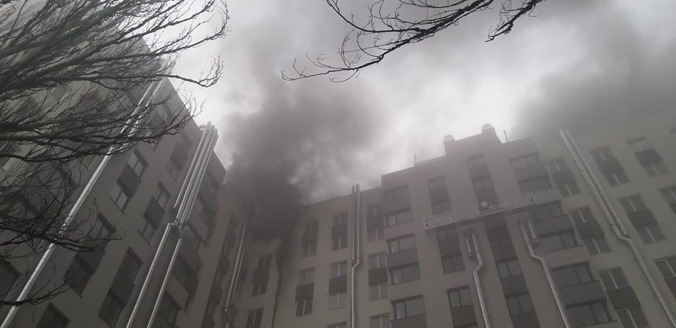 В столице произошел пожар в 12-этажном новострое
