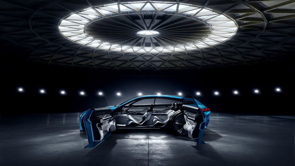 Компания Peugeot сделала беспилотник с бетонным полом
