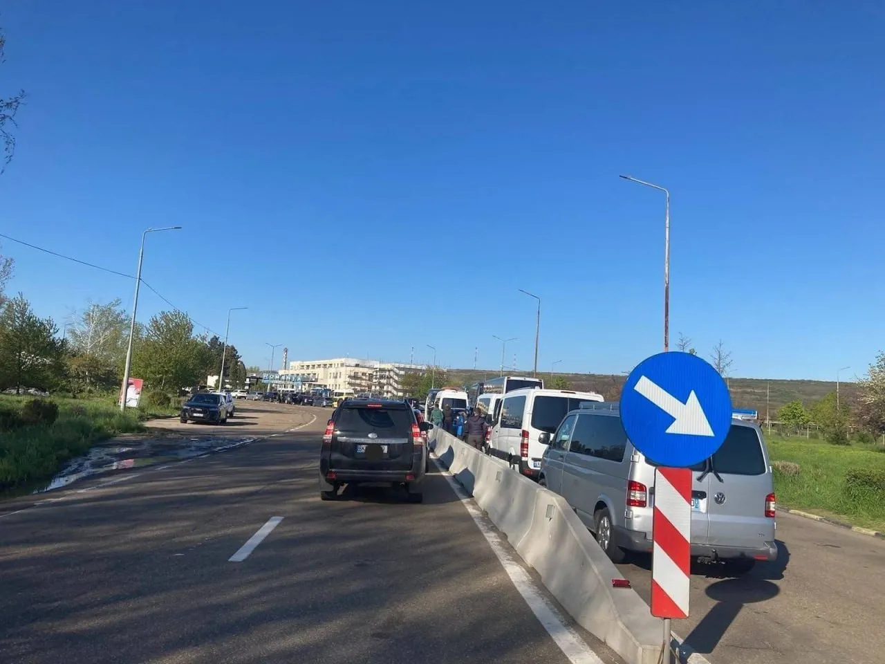 На КПП в Скулянах и Леушенах образовались очереди на выезде из Молдовы