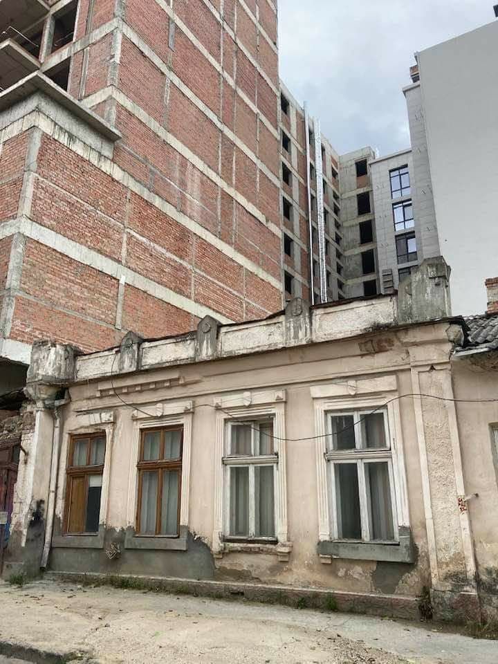 Кишиневцы возмущены очередным сносом исторического здания в столице
