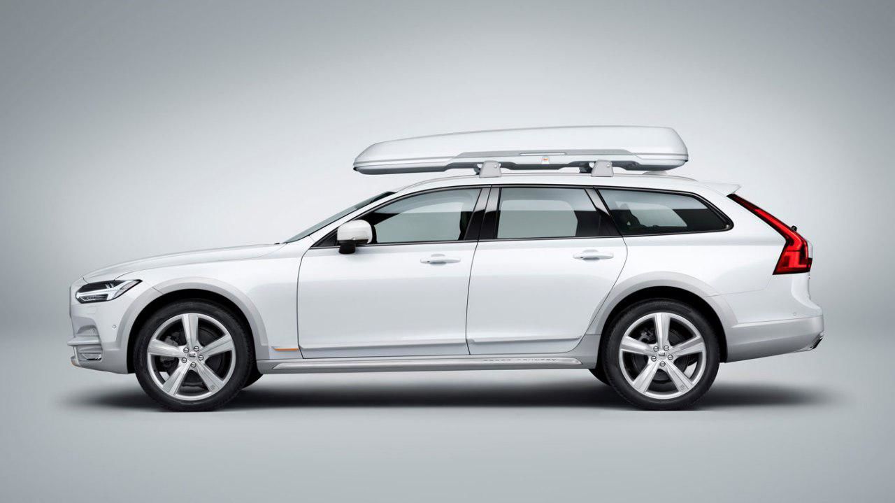 Volvo представила кроссовер с отделкой из переработанного пластика