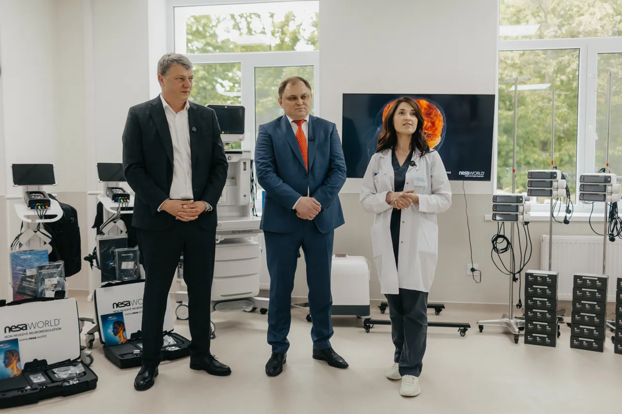 Linella передала медоборудование на 3 млн леев Институту Неврологии и Нейрохирургии Diomid Gherman