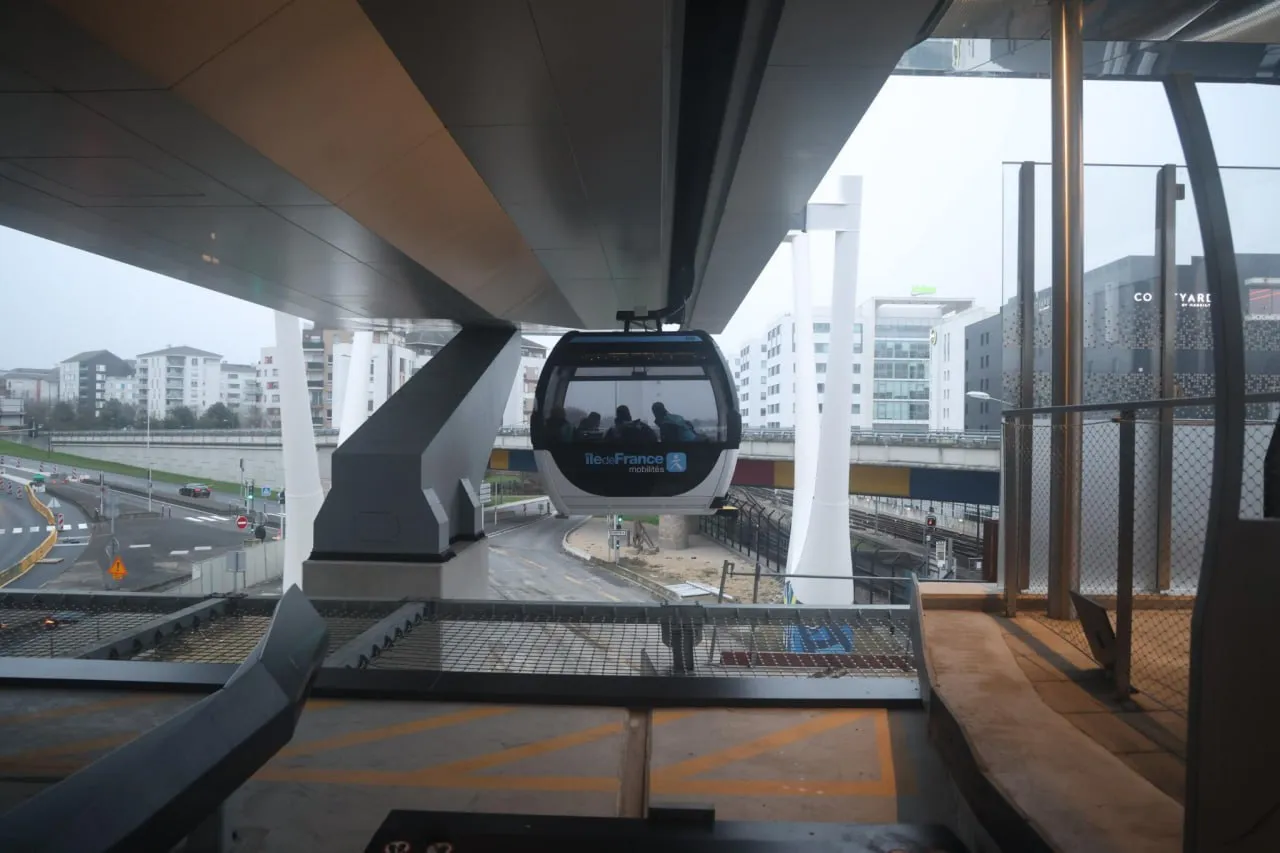 Во Франции открыли крупнейшую в Европе городскую канатную дорогу