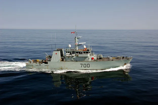 Канада отправляет два военных корабля в Балтийское море