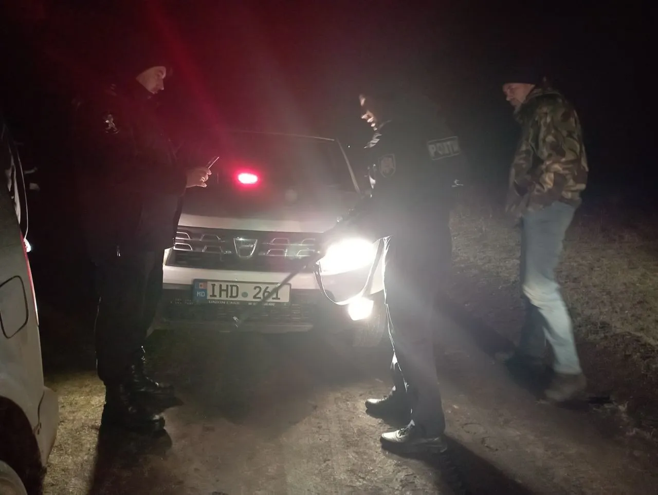 Двух сотрудников Бельцкого лесхоза задержали за браконьерство