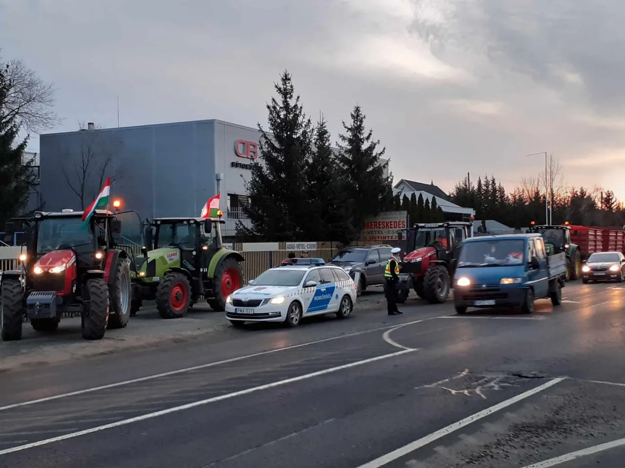 Венгерские фермеры устроили протест возле границы с Украиной